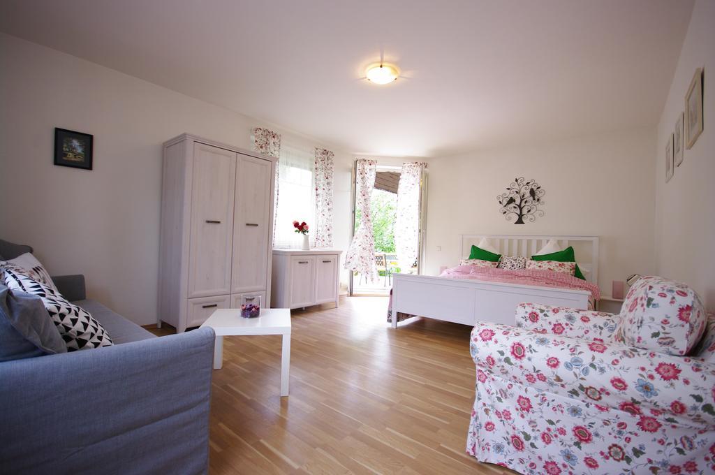 Cozy Gardens Apartments In Praga Zewnętrze zdjęcie
